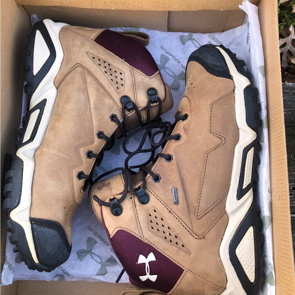 Underarmour womens boots